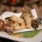 柳家 - 信州茸天麩羅
      松茸、舞茸、杏茸、桜占地、老茸、釈迦占地、性賢寺