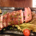 田町酒場 鶏八 - 鴨肉の炭火焼き