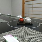 鮨 割烹 若竹 - 座敷はこんな感じです