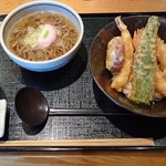 おばんざい だるま - 海老天丼とサービスのミニ蕎麦￥1200（込）