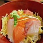 すし処ひしの木 - ミニ海鮮丼アップ