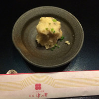 赤坂 津つ井 総本店 - お通し(200円)
                  卯の花