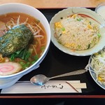 北京 - ミニチャーハン＆醤油ラーメン（800円＋税）