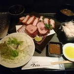とんかつ マンジェ - 鹿児島黒豚トンカツと上ヘレカツ 定食