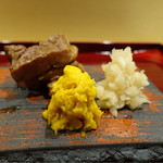 銀座 しのはら - 2016/10_滋賀で獲れた猪、鬼おろしと菊の花