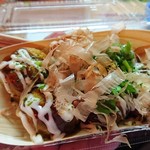 Shimokitazawa Takoyaki Kenkyuujo - カレーたこやき　パクチーのせ