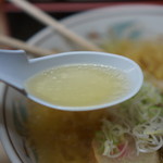 ラーメン信月 - 澄んだスープ