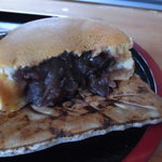 白寿庵 - 回転焼（小豆）