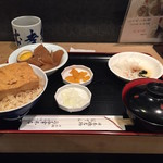 【ランチ】とうめし定食 670円(税込)