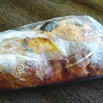 スマイルベーカリー - なんとか？の実のフランスパン
