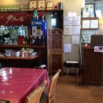 タブール・カムザ - 店内の雰囲気、地元局の取材も多いよう(^^)