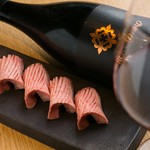 焼肉 泰山 - 人気No1上タン塩の厚切り