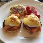 Four Seasons Hotel Hong Kong  - エッグベネディクト