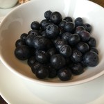 Four Seasons Hotel Hong Kong  - ブルーベリー