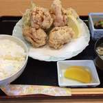 大石家 - 料理写真:鶏唐揚げドーン