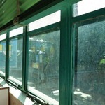 Mido Cafe 美都餐室 - 緑の窓枠