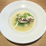 スガハラ - 長崎県産天然真鯛と山形県産松茸のスープ仕立て