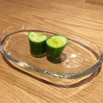 スガハラ - きゅうり（塩 + オリーブオイル）