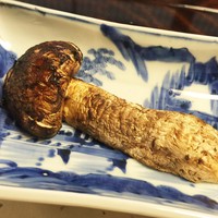 比良山荘 - 焼き松茸ひとつめ