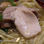 自家製麺 くろ松 - 鶏チャーシュー