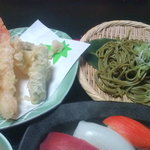 おたる宏楽園 - そばと天ぷらのアップです。