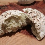 レストランRyu - あおさを練り込んだパン