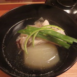 百味処 おんじき - 明石の鯛　潮仕立ての椀