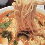 上海菜苑 和盛楼 - サンラータン麺　の麺