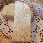 トラットリア ラ・パタータ - 自家製のパン