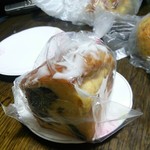 パン工房 ブランジェリーケン - パンドーロ　モーン