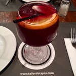 TALLER DE TAPAS - お店の雰囲気からサングリアで乾杯！