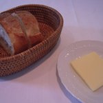 リストランテ ベリーニ - 自家製パンとバター