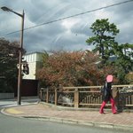 リストランテ ベリーニ - ＪＲ⑤この橋を渡って右折するとすぐに左側がお店