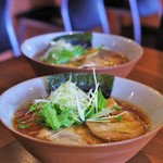 むてんか三角点 - 支那そば（黒）