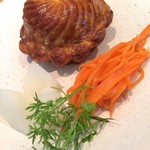 ラ・ボンヌターブル - メイン