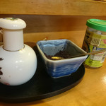 たけ美 - テーブルのふりかけなど