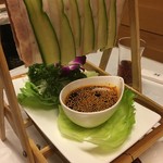 川菜館 - 皮付き豚バラ肉唐辛子胡瓜こ創作料理201609