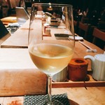 SUSHI GONPACHI - グラスの白