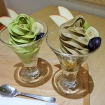 田頭茶舗 - 抹茶＆ほうじ茶フルーツソフトクリーム 480円