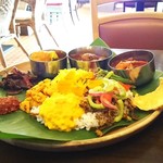 バナナリーフと花が素敵