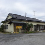 Matsuya - 主要県道の交差点近くです。