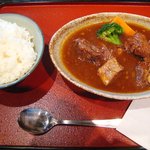 昼どき屋 - ビーフシチュー肉200g（ご飯のセット）