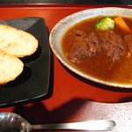 昼どき屋 - ビーフシチュー肉200g（パンのセット）