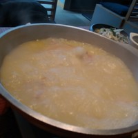 とり田 博多本店 - 煮えたぎるスープ！