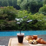 （2016/9月）足湯席でいただくパンとアイスコーヒー