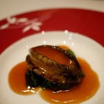 広東料理 センス - 新鮮なあわびのオイスターソース煮込み