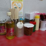 卓上の調味料類