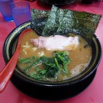 王道家 - デフォルトラーメン650円(税込み)