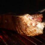 TACUBO - 黒毛和牛60日熟成骨付きミスジ　薪焼き中