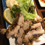 天城 - 鳥が食べたかったらこれ。もも肉600円。